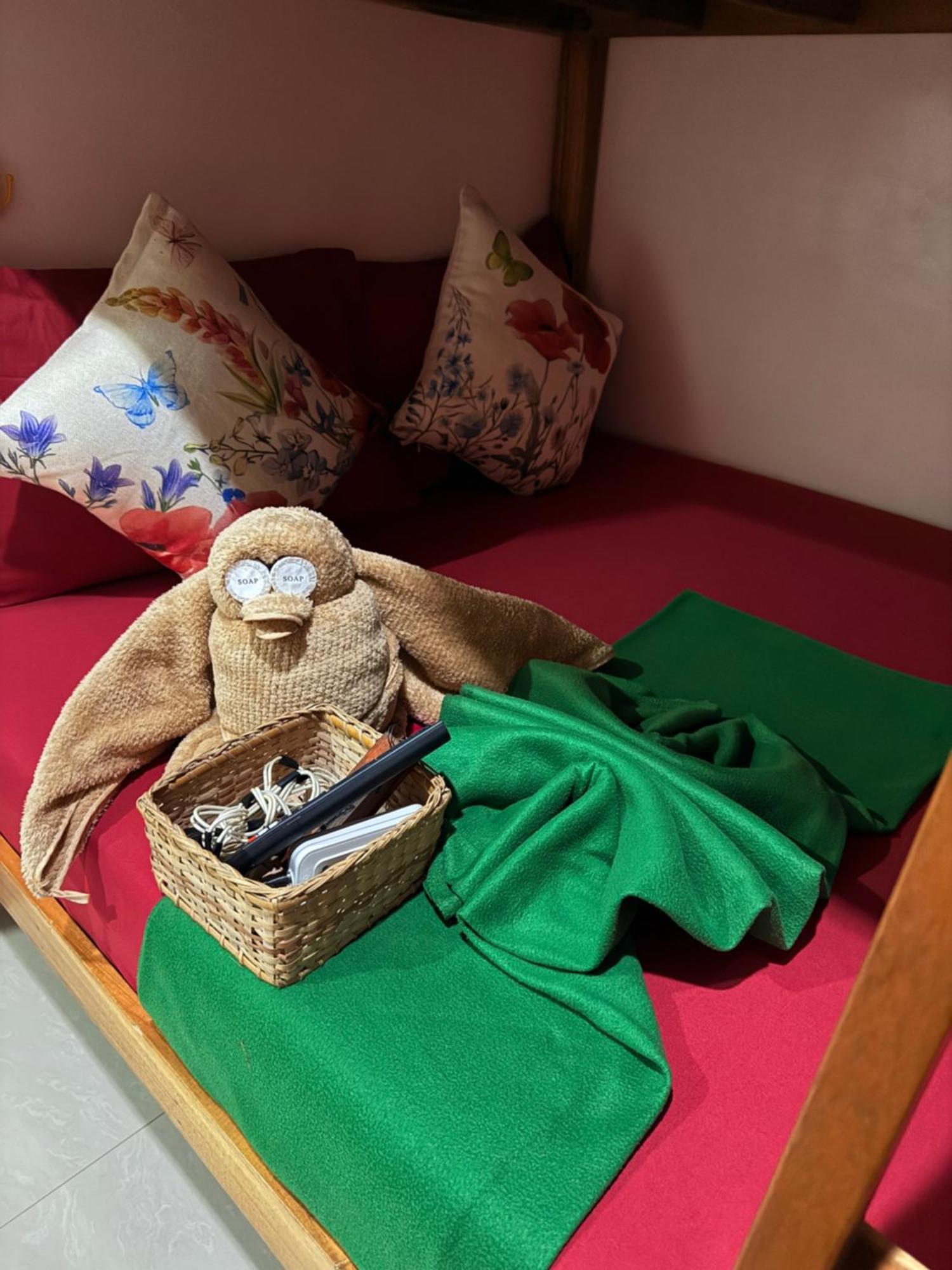 Lolo Bob'S Bed And Breakfast 爱妮岛 外观 照片