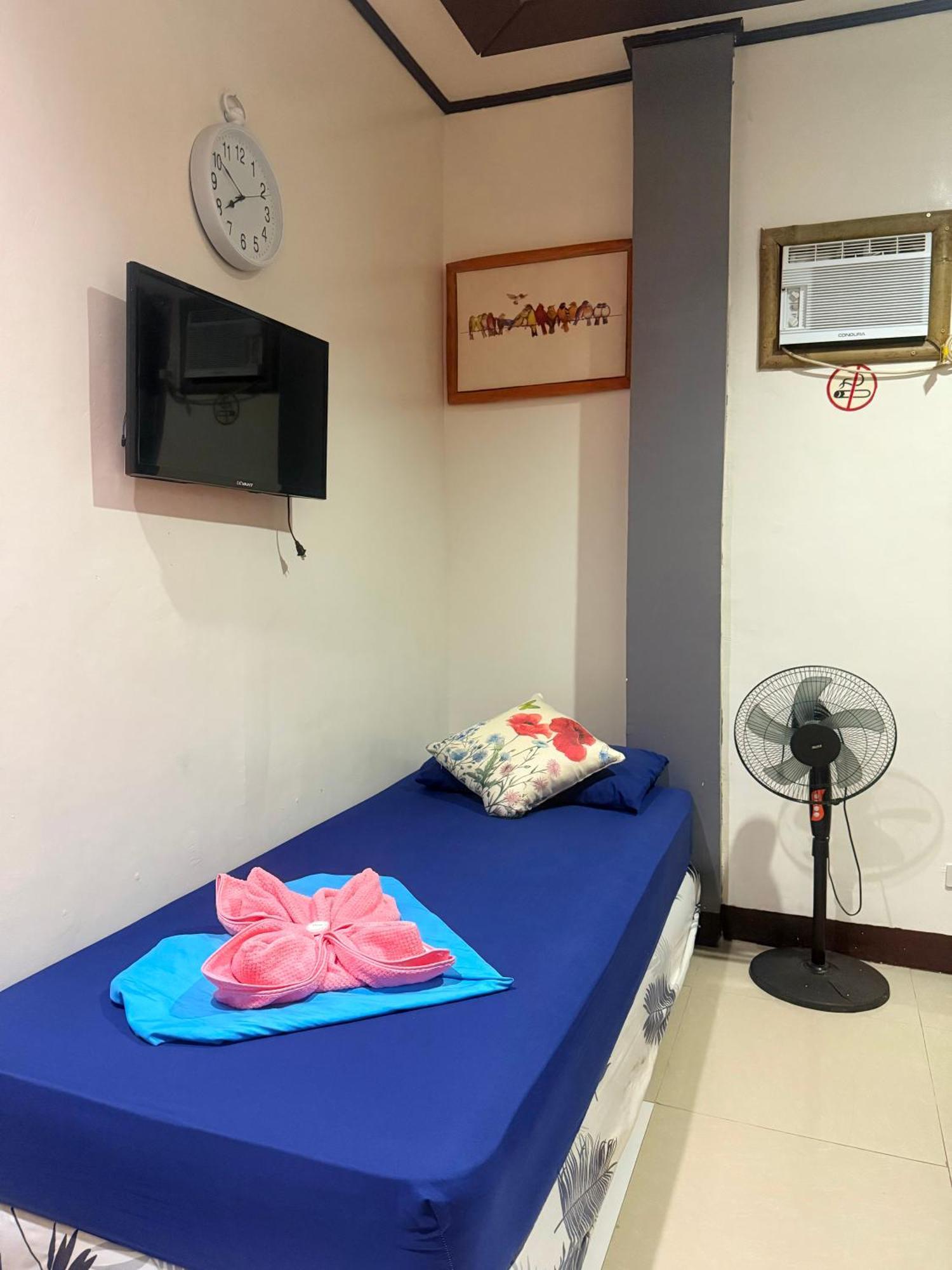 Lolo Bob'S Bed And Breakfast 爱妮岛 外观 照片