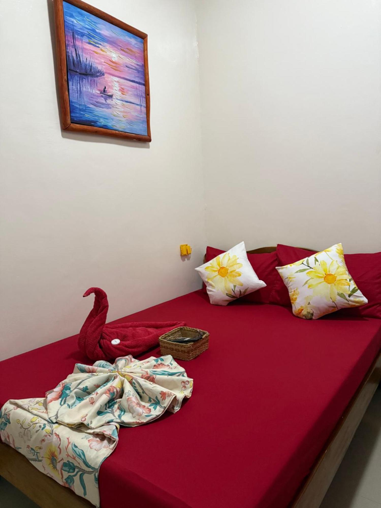 Lolo Bob'S Bed And Breakfast 爱妮岛 外观 照片
